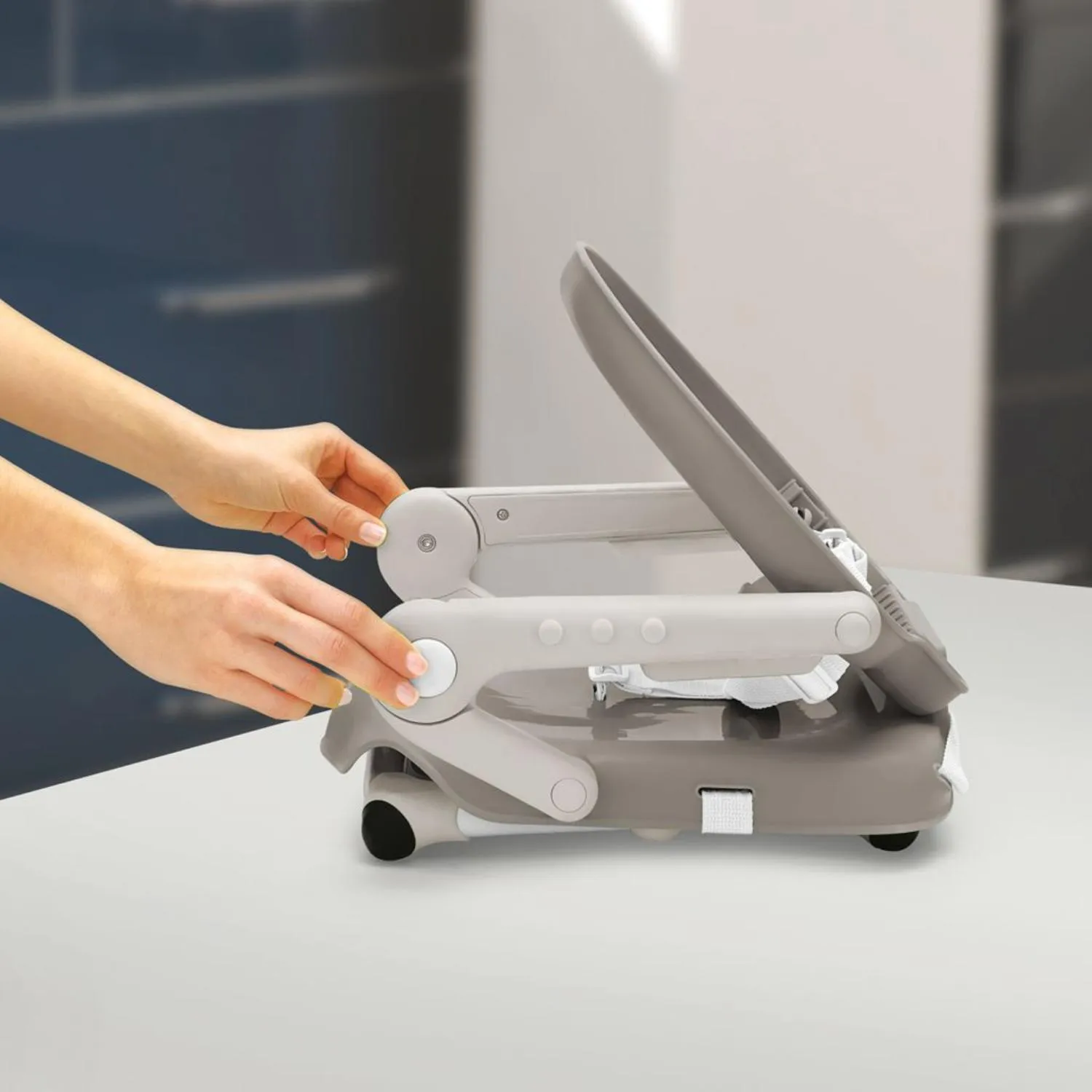 Chicco Pocket Snack Booster Seat (4 per carton)