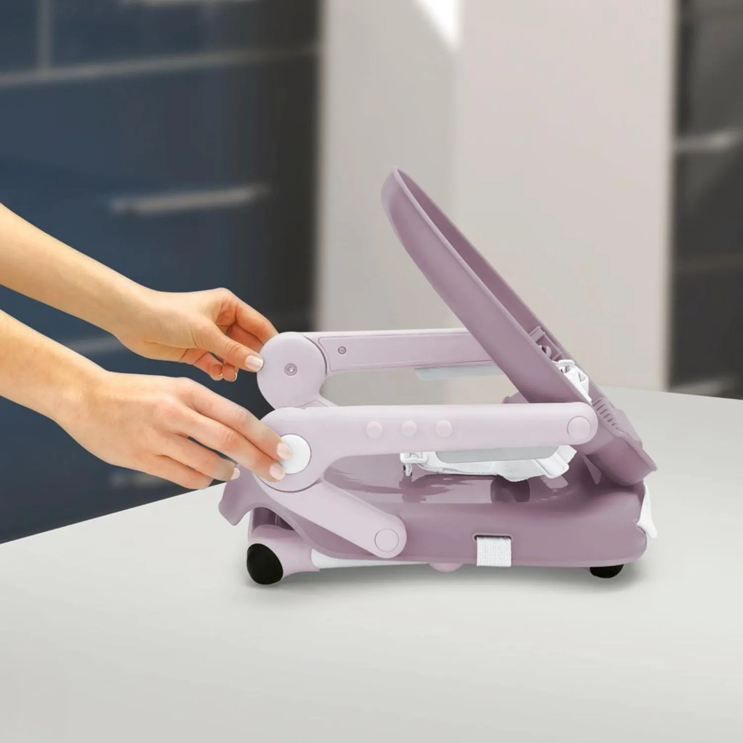 Chicco Pocket Snack Booster Seat (4 per carton)