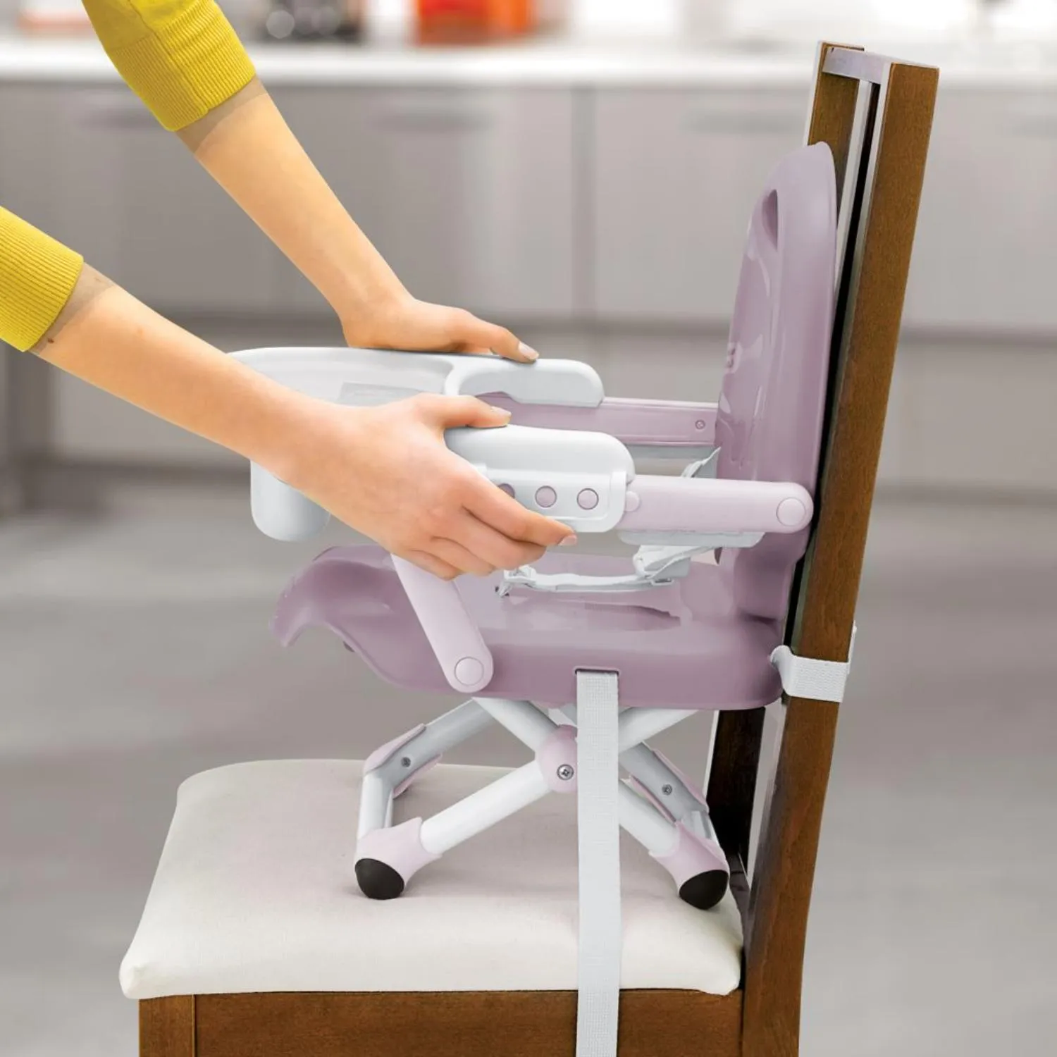 Chicco Pocket Snack Booster Seat (4 per carton)