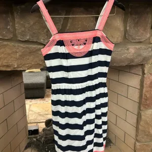 Dress Navy and White Striped with Coral Accents- size 2-Vineyard Vines-classy