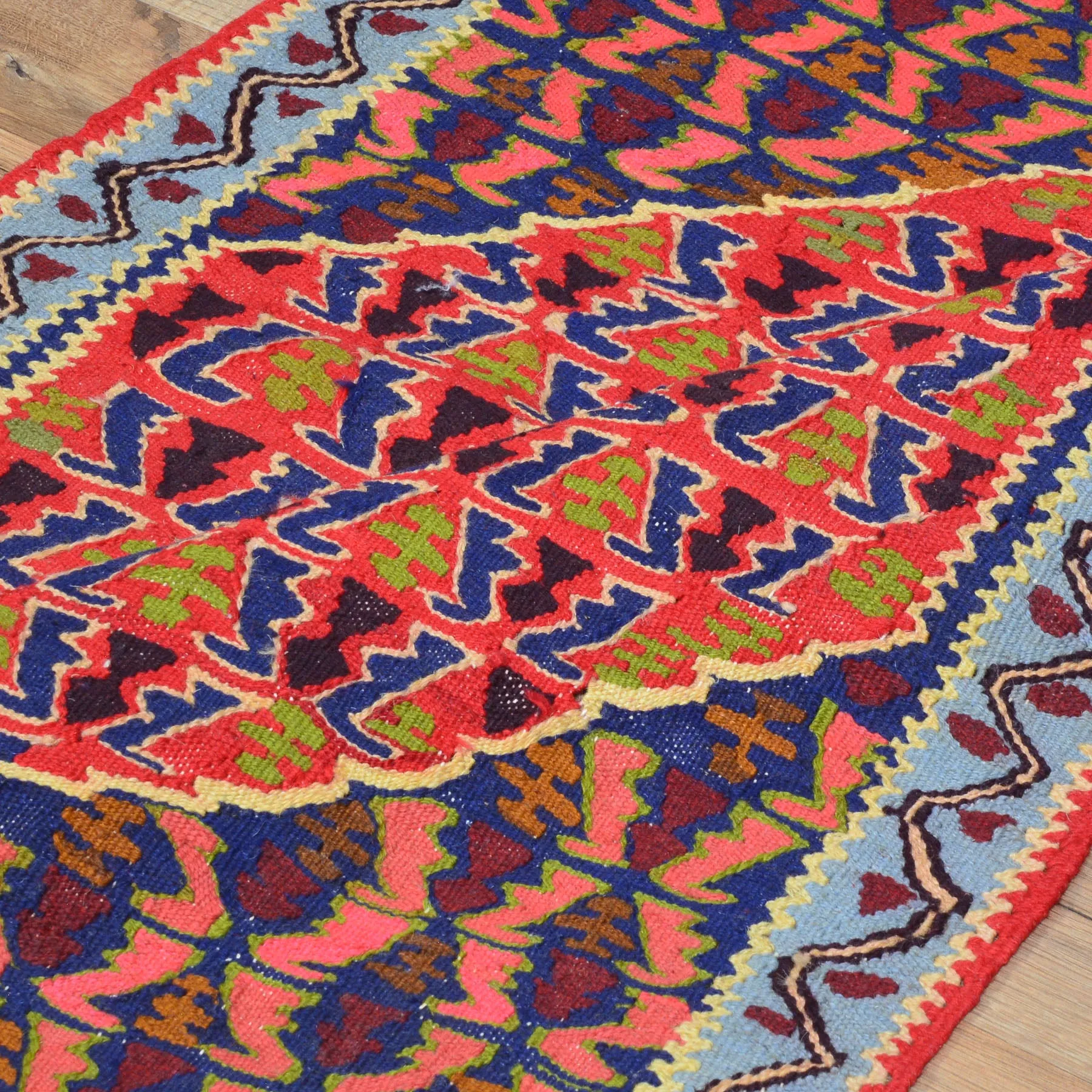 Hand-Woven Persian Senneh Kilim Tribal Design Handmade Wool Rug (Size 2.5 X 3.7) Brral-5001
