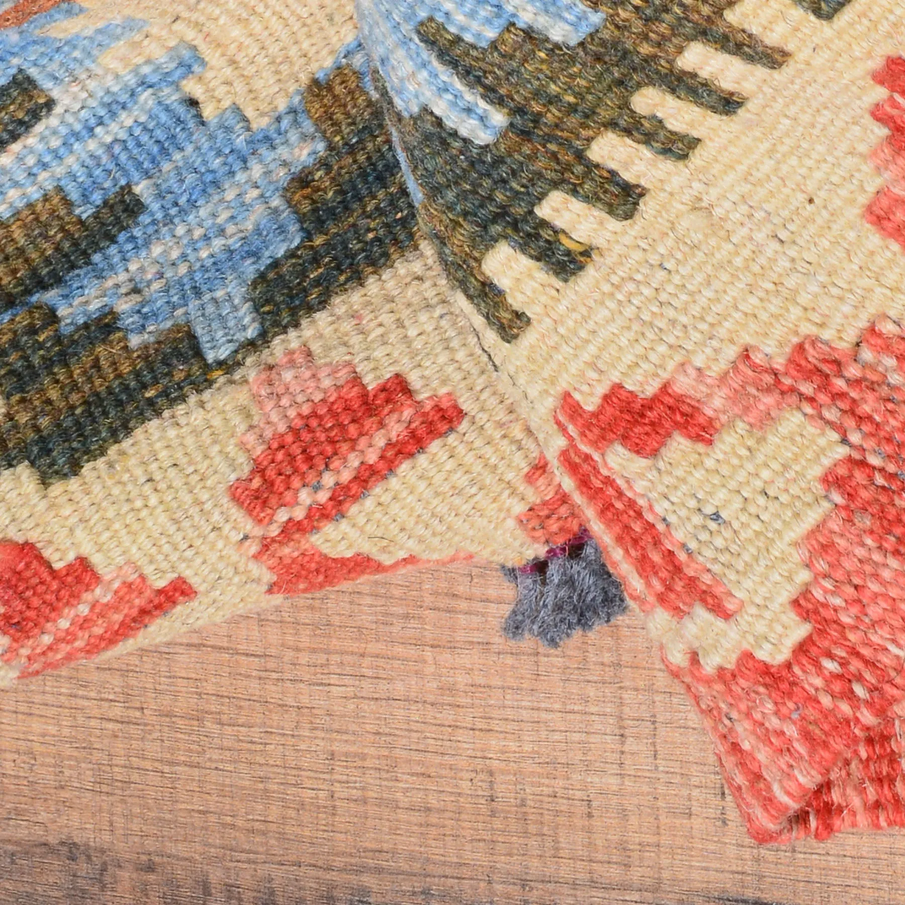 Hand-Woven Reversible Momana Tribal Kilim Handmade Wool Rug (Size 1.6 X 1.9) Cwral-7881