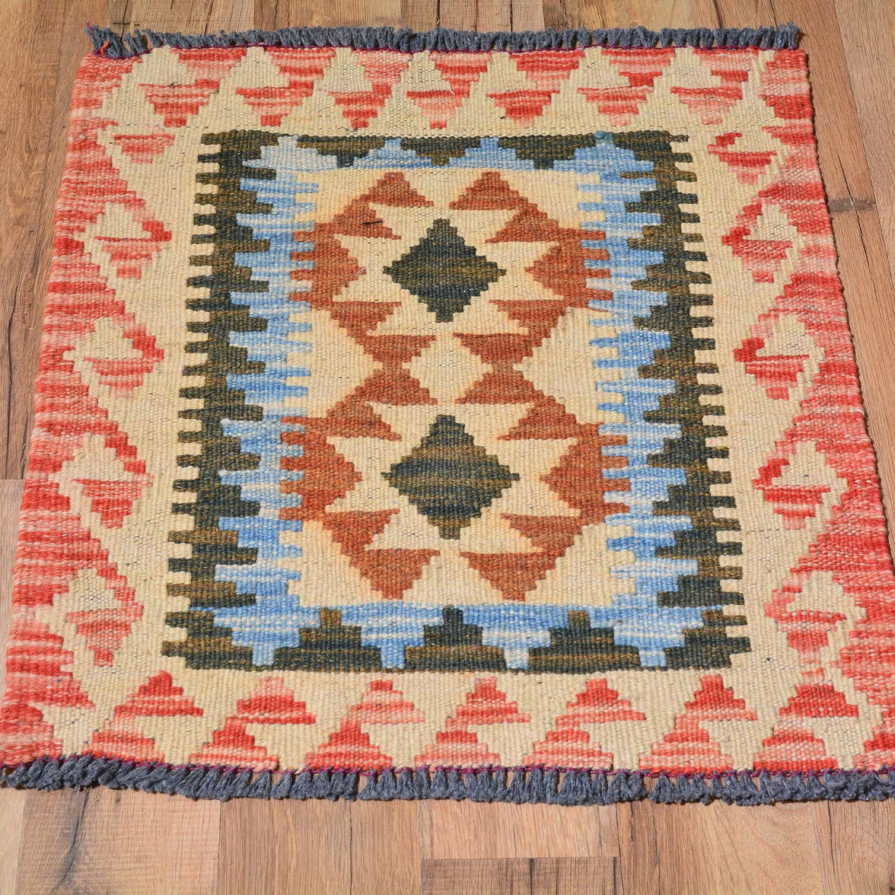 Hand-Woven Reversible Momana Tribal Kilim Handmade Wool Rug (Size 1.6 X 1.9) Cwral-7881