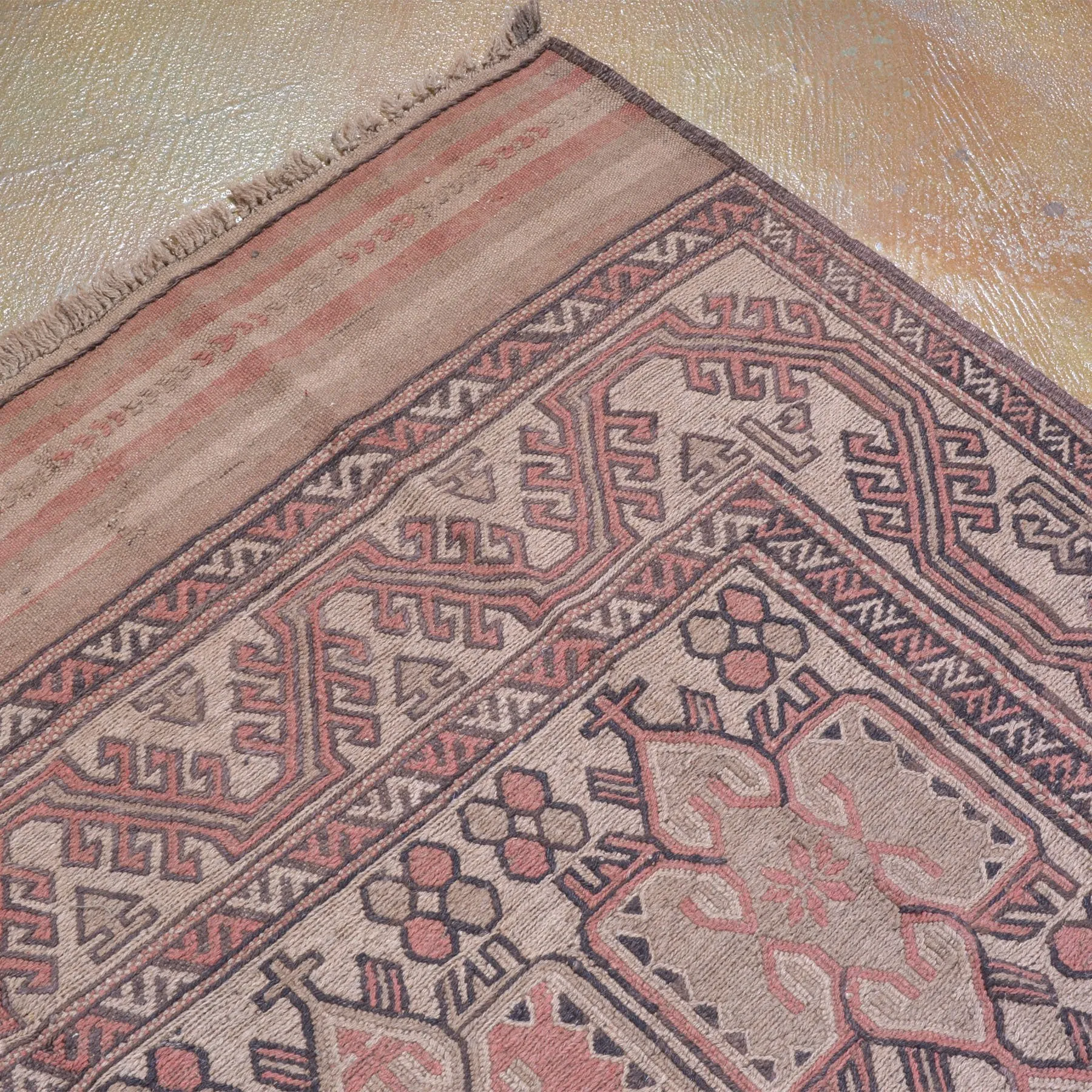 Hand-Woven Soumak Tribal Design Wool Area Rug (Size 5.4 X 9.6) Brrsf-1599
