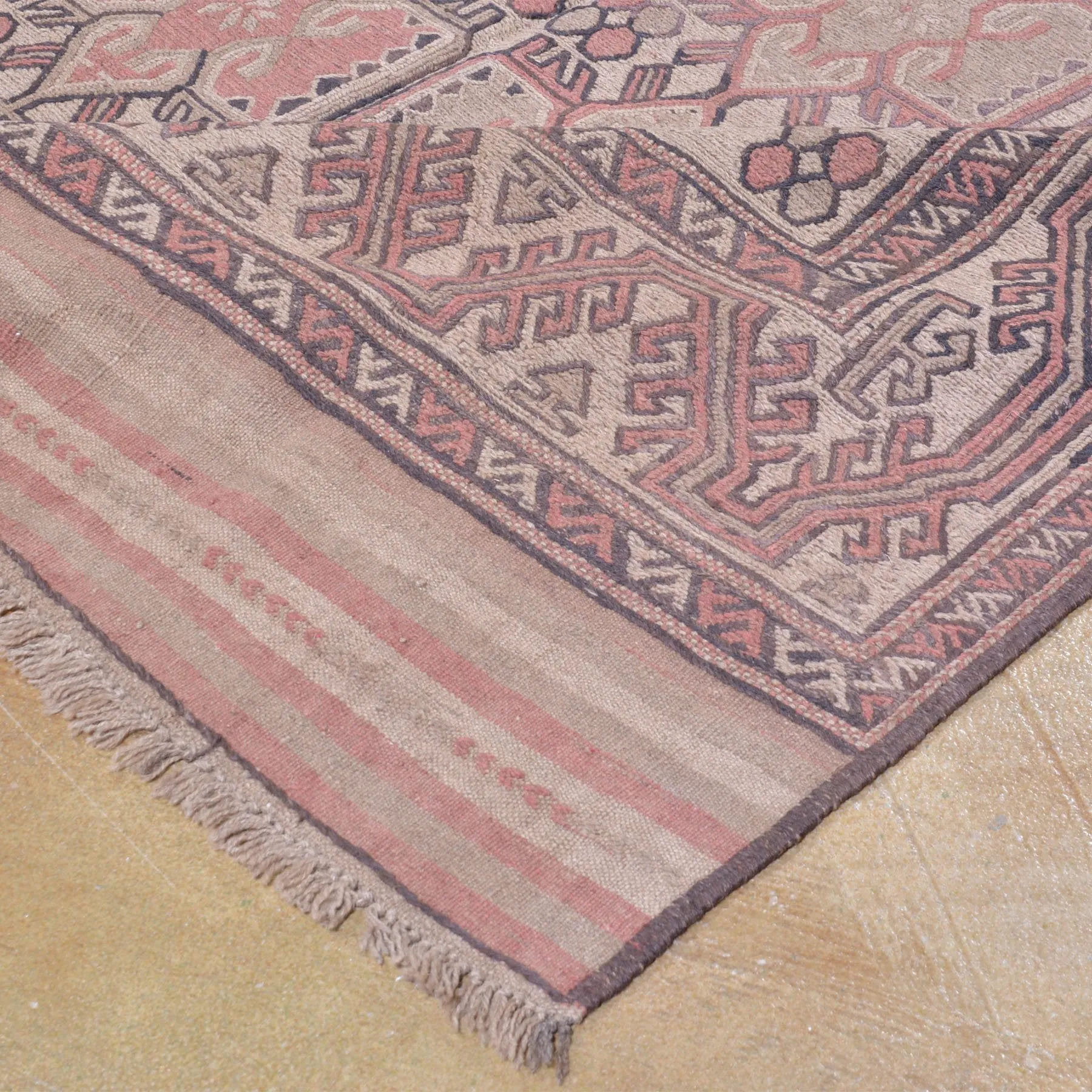 Hand-Woven Soumak Tribal Design Wool Area Rug (Size 5.4 X 9.6) Brrsf-1599