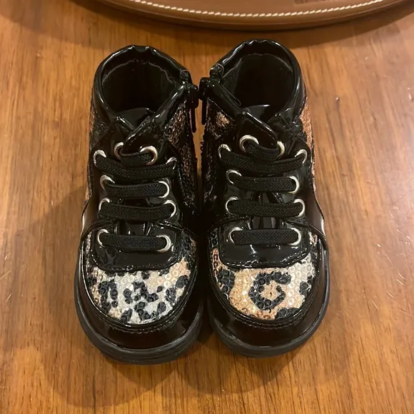 Michael Kors Baby Ivy Mist Baby crib booties shoes new infant black gold