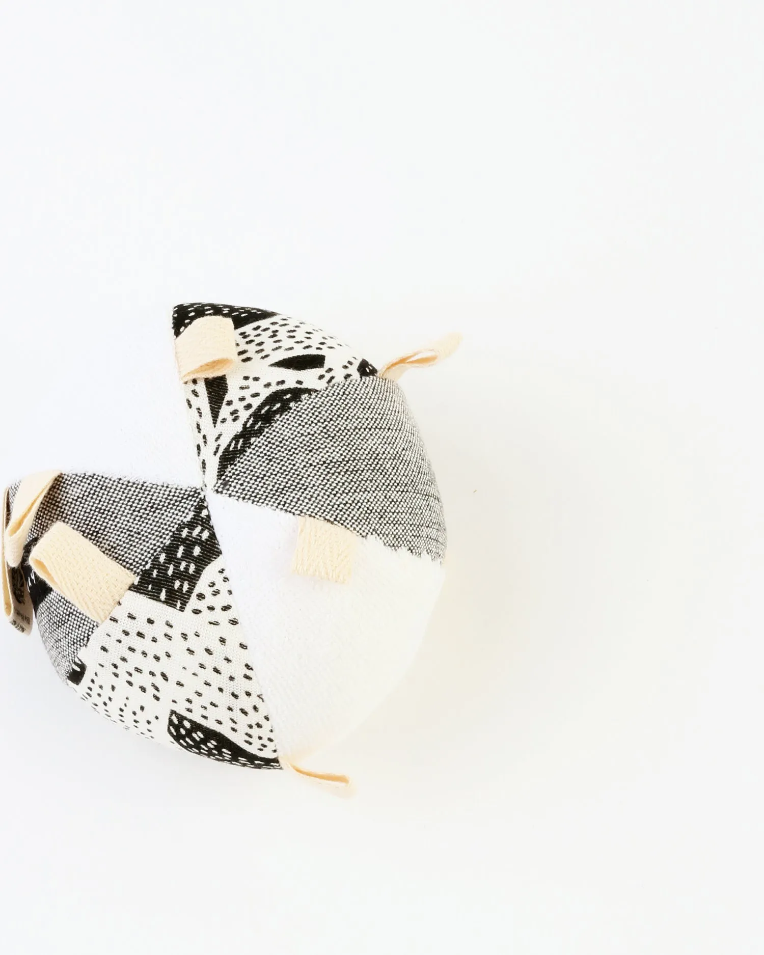Organic Sensory Taggy Ball with Rattle