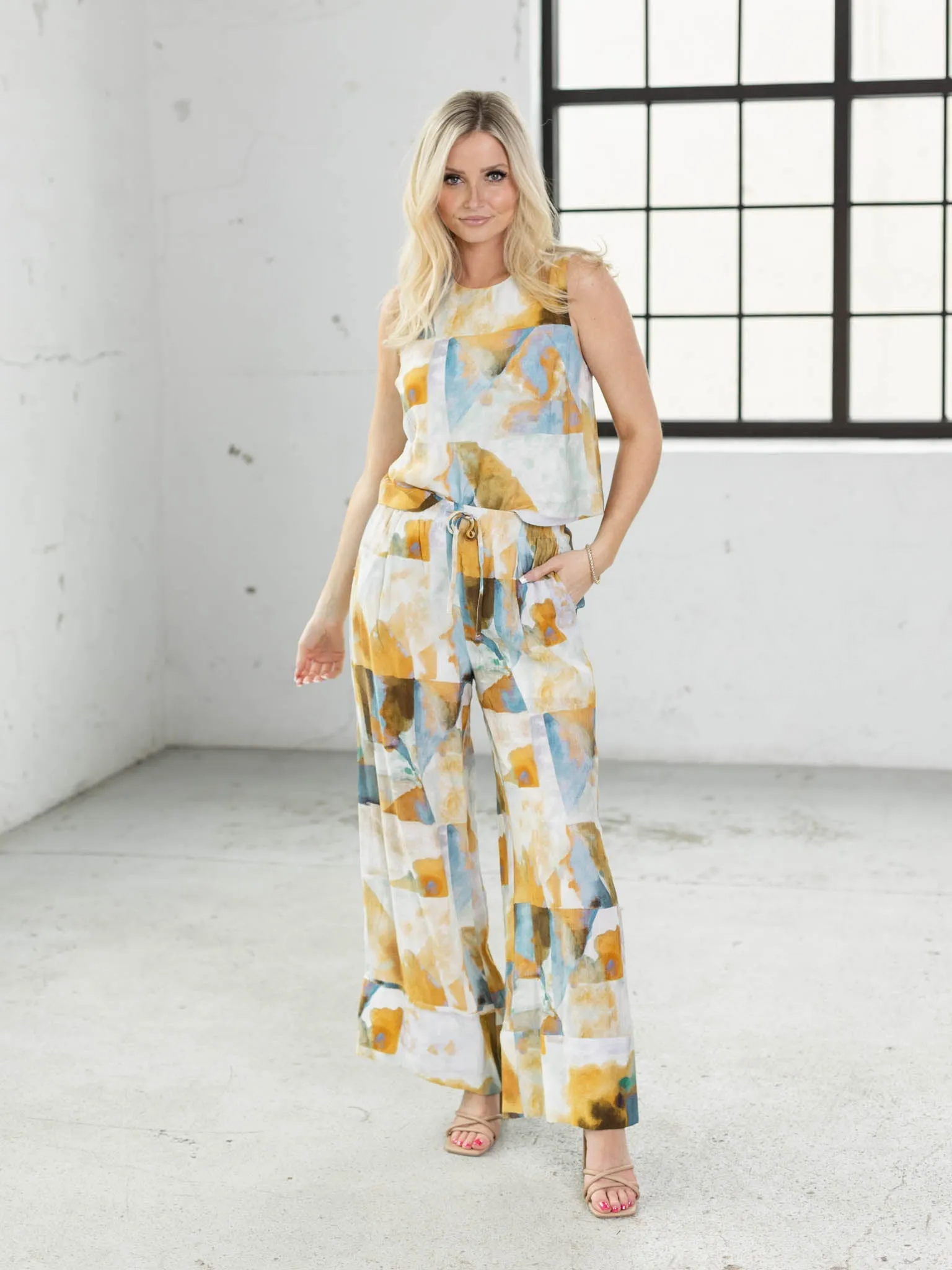 PINCH Pleat Woven Sleeveless Top