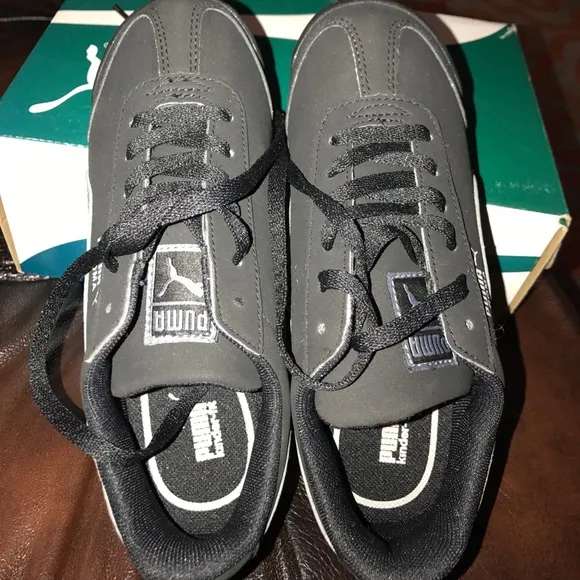 Puma suede and Leather kids sneakers US 2C