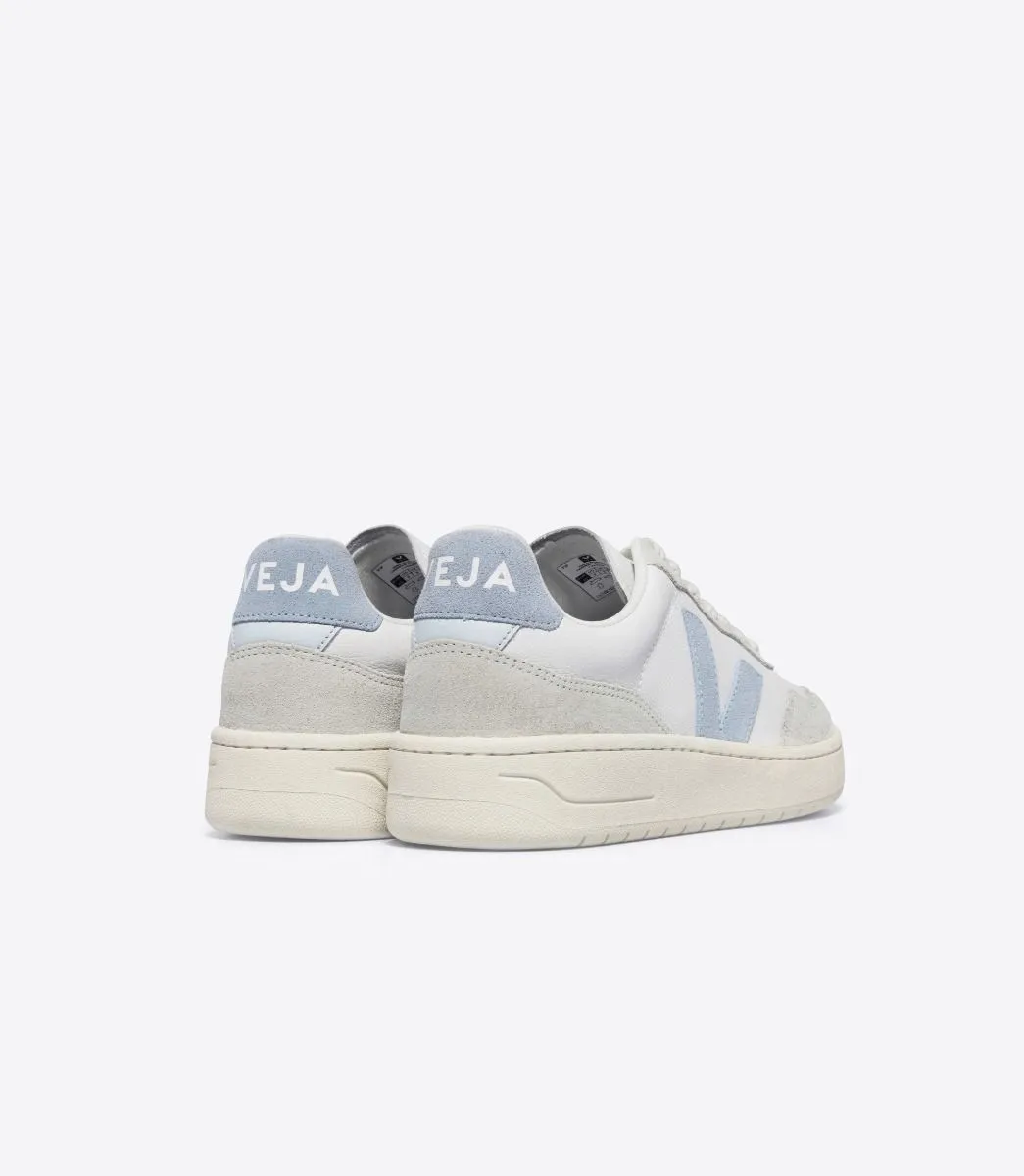 V-90 Sneaker