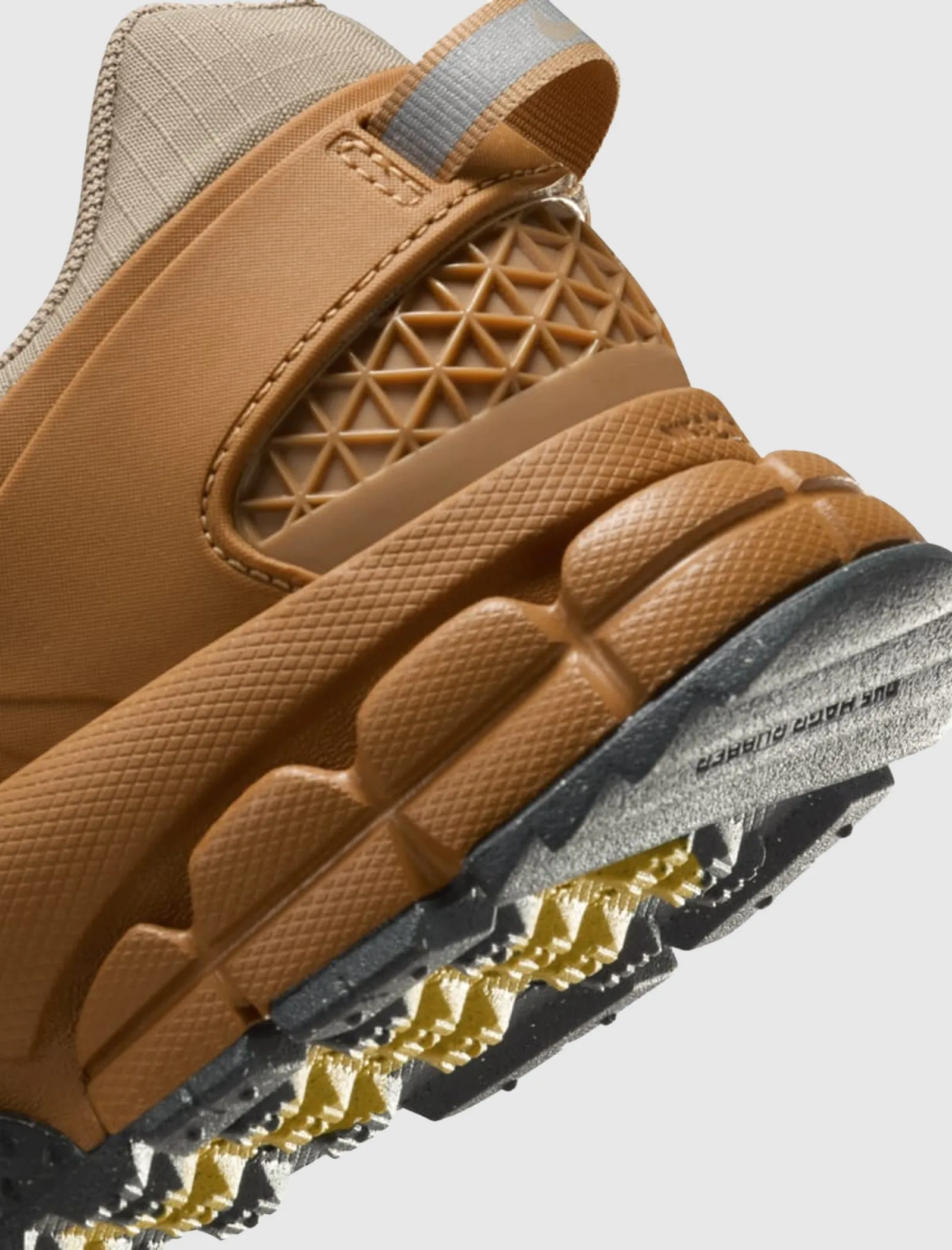 WOMENS ZOOM VOMERO ROAM "FLAX/ KHAKI"