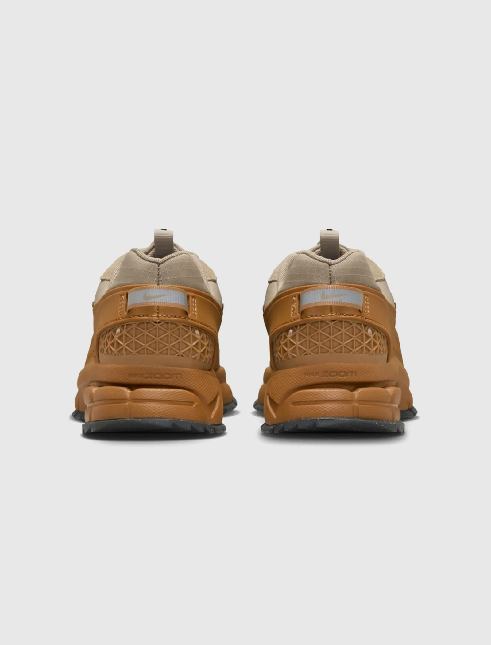 WOMENS ZOOM VOMERO ROAM "FLAX/ KHAKI"