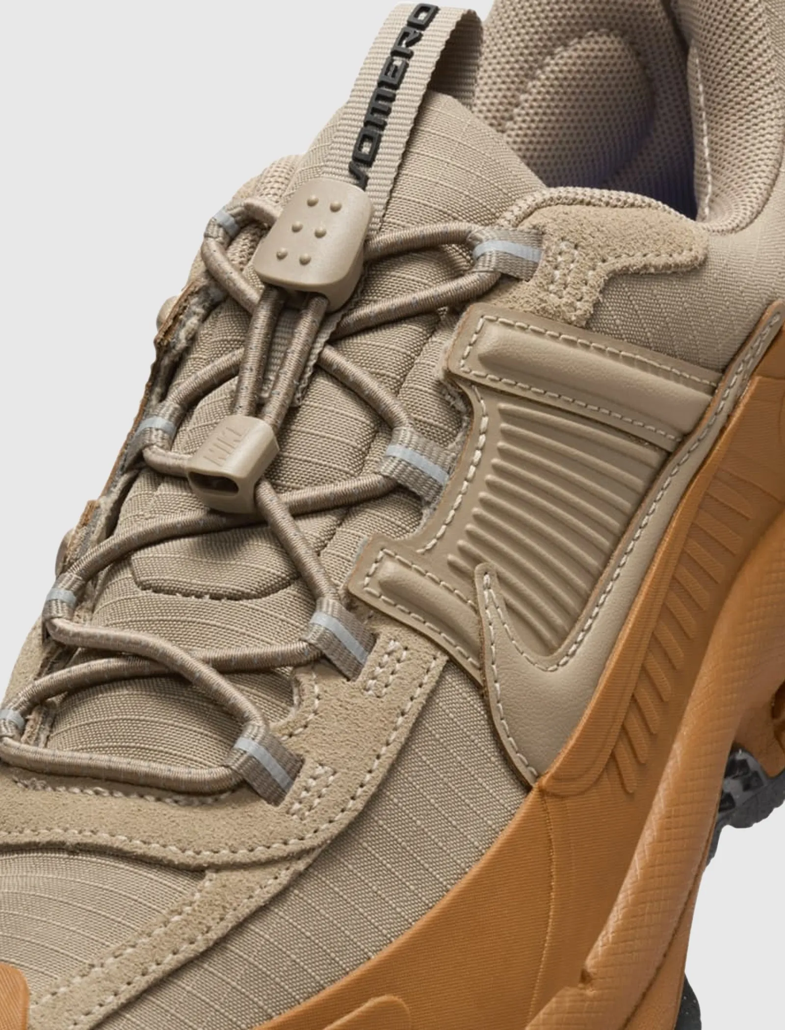 WOMENS ZOOM VOMERO ROAM "FLAX/ KHAKI"