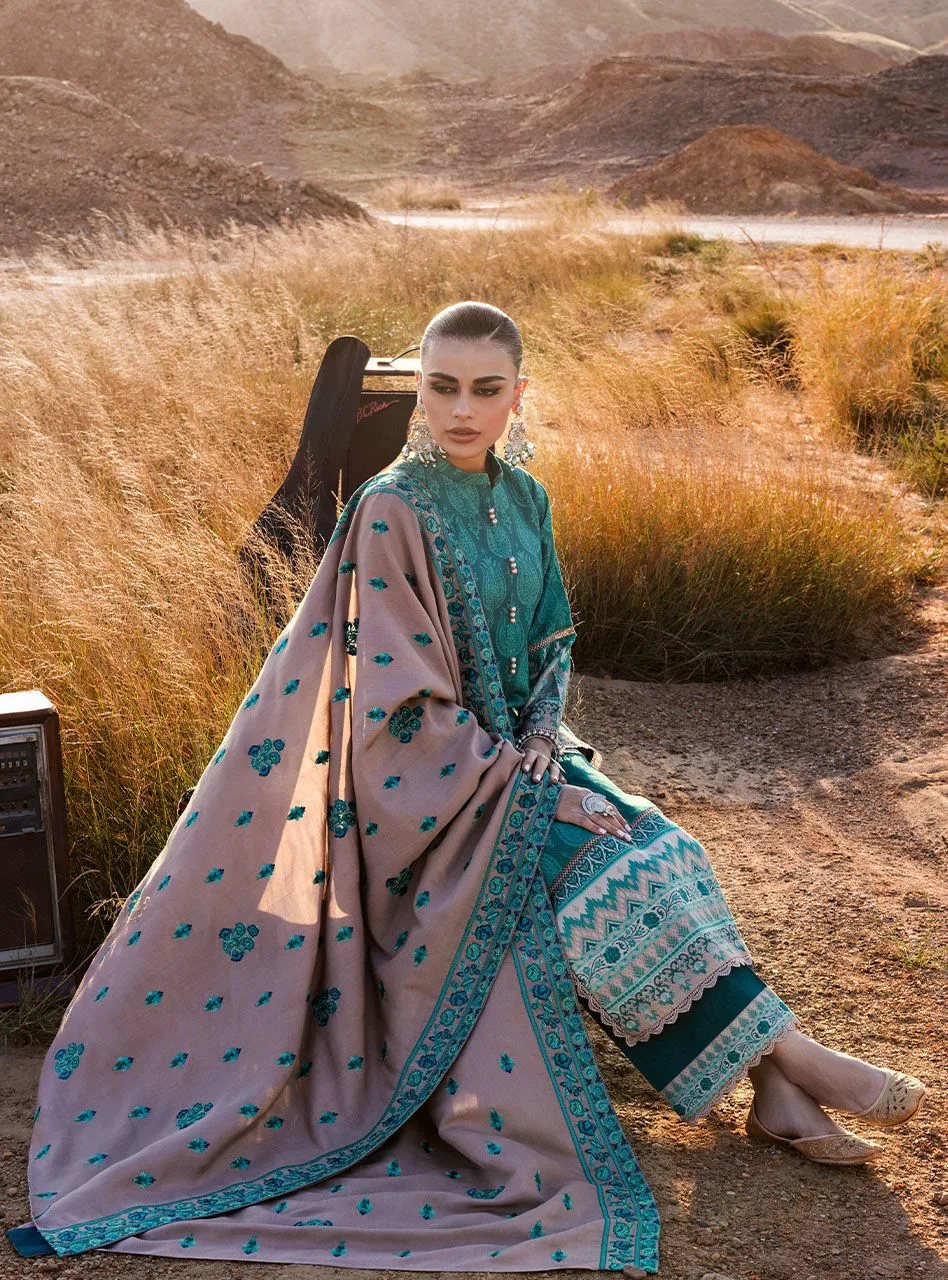 Zainab Chottani | Winter Shawl 2022 | PARSA